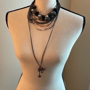 Bundle of necklaces!